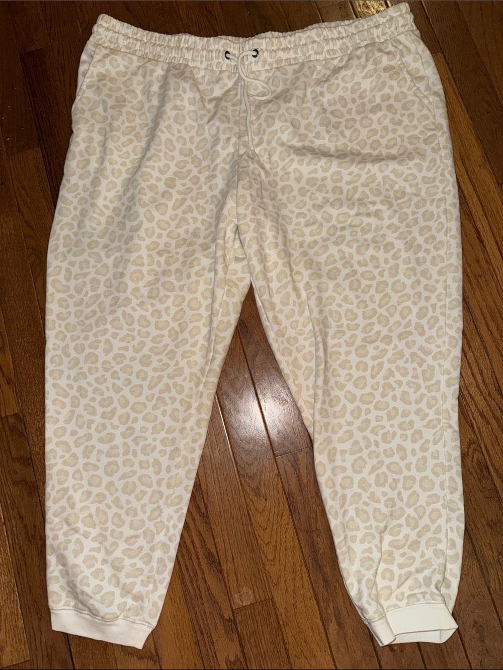 Old Navy Cream Leopard Print Jogger Pants